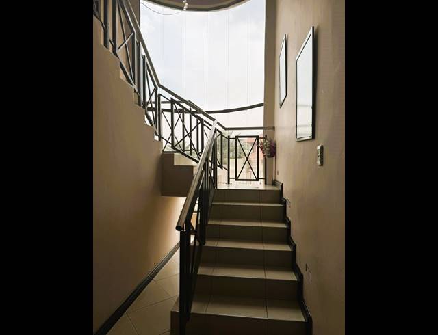 4 BEDROOM HOUSE FOR SALE IN VANDERBIJLPARK SE 8